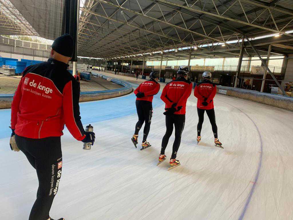 De Lange Deuren schaatsclub