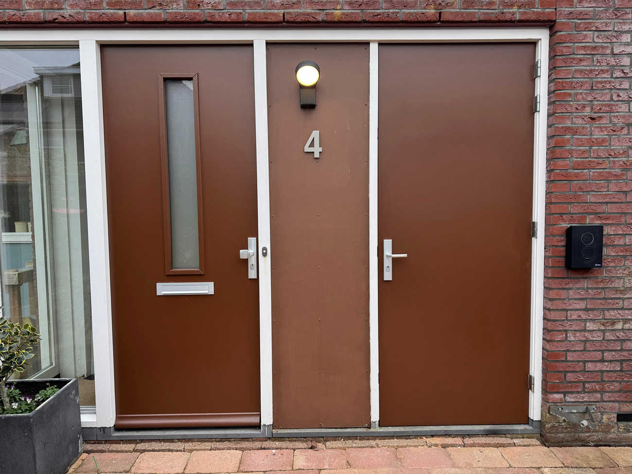 Voordeur en schuurdeur vervangen voor meer veiligheid en duurzaamheid